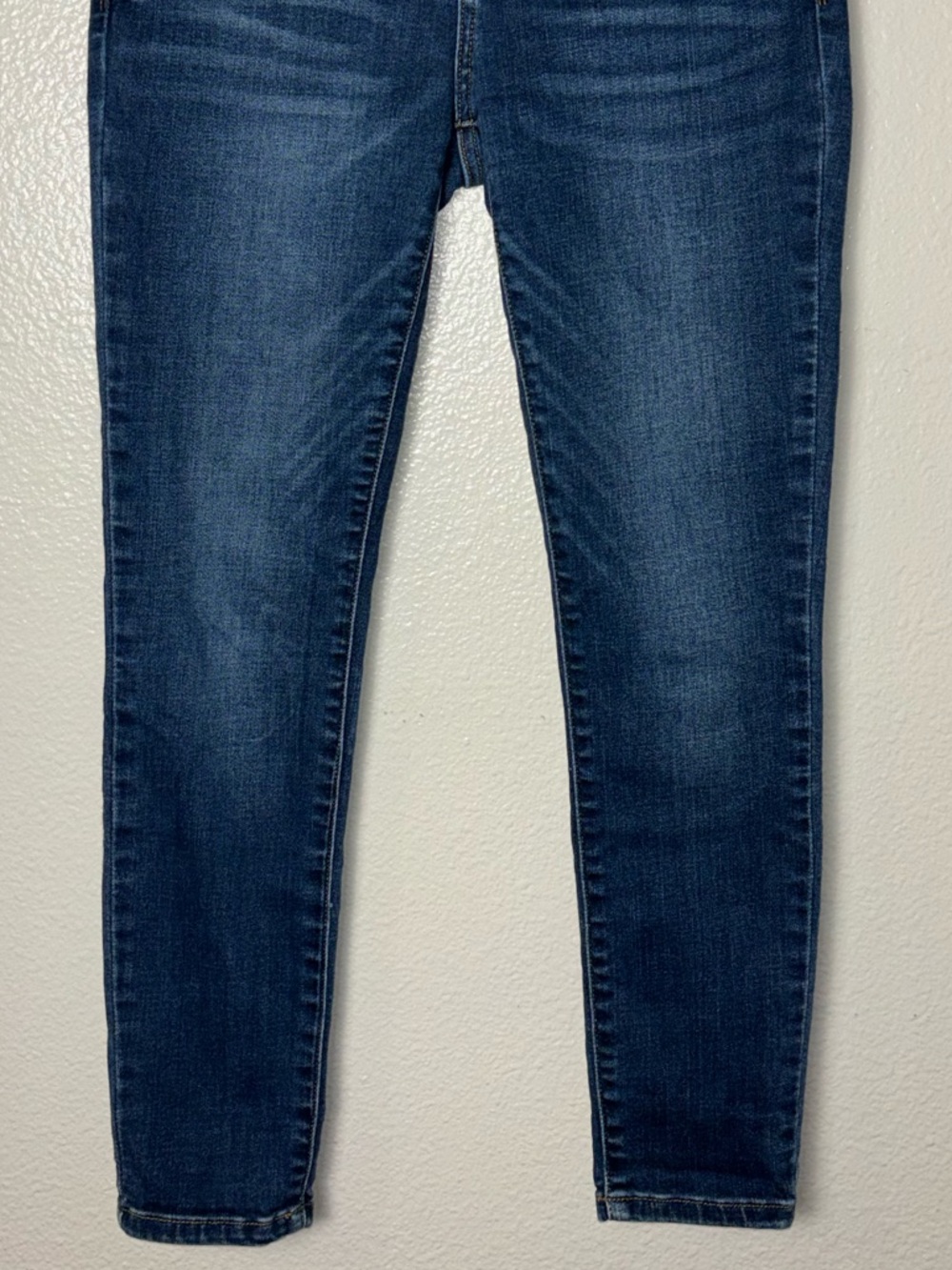 Judy Blue Bristol Sienna Handsand Skinny Jeans Medium Wash Woman's 9 JB82106MD - Picture 8 of 16